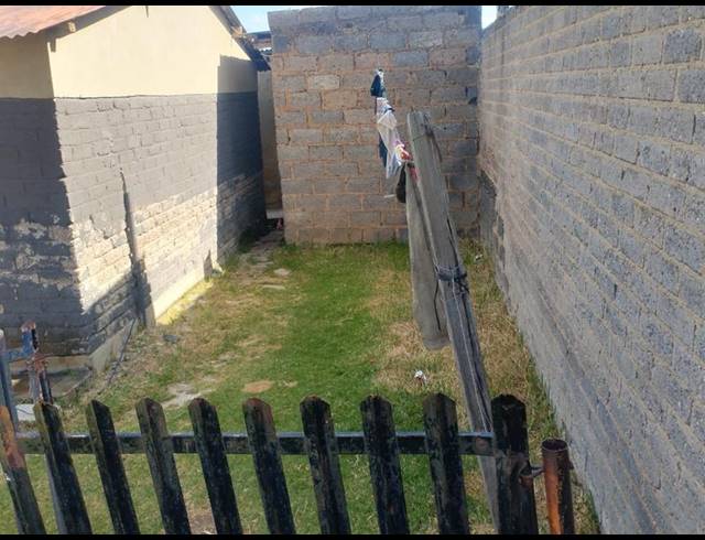 5 BEDROOM HOUSE FOR SALE IN TEMBISA CENTRAL